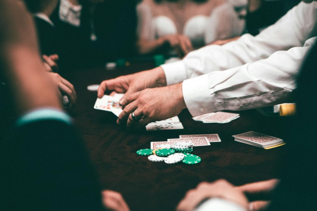 Vì sao nên lựa chọn giải trí tại AE SEXY BET88?